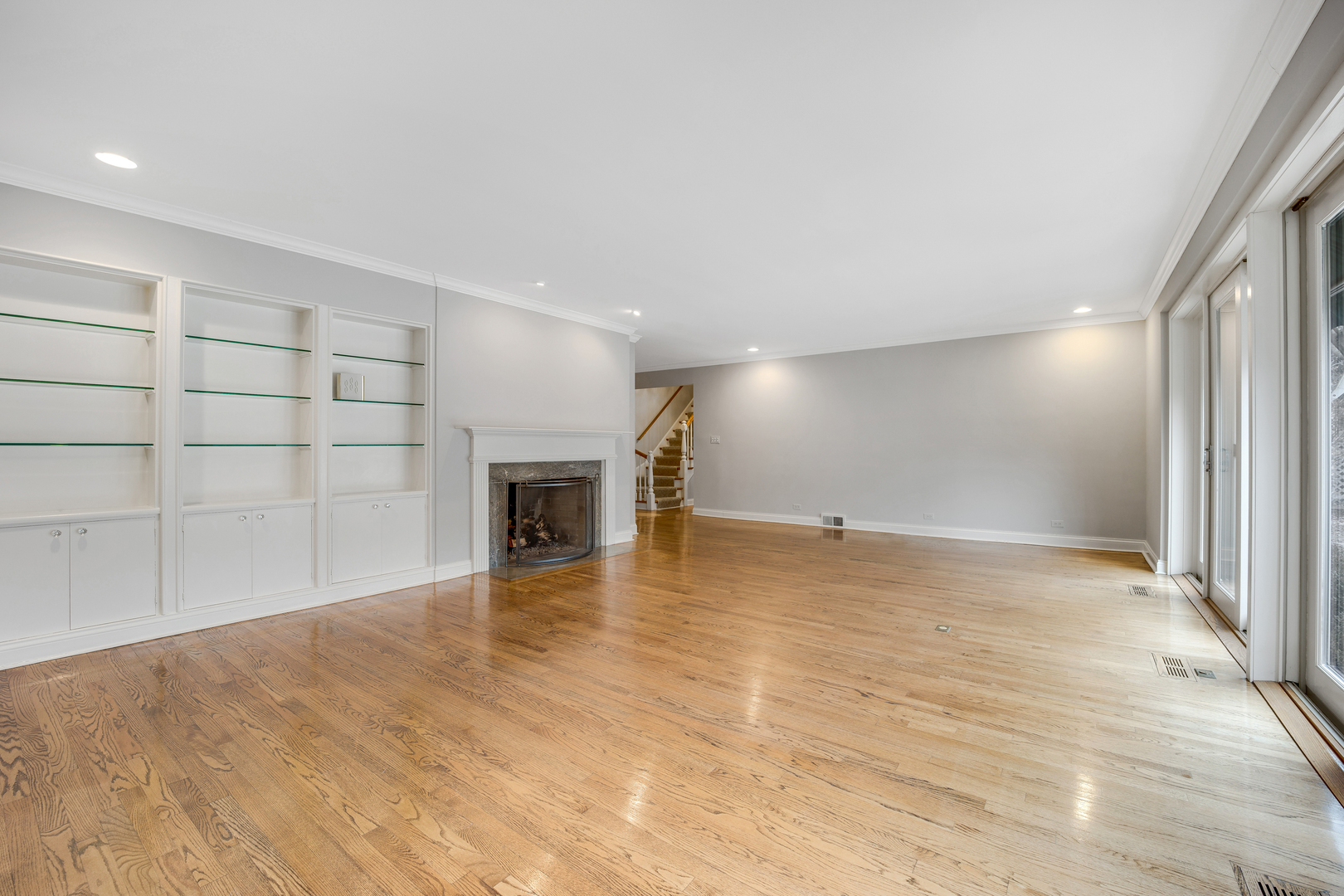 120 E 8th Street, Hinsdale, IL 60521