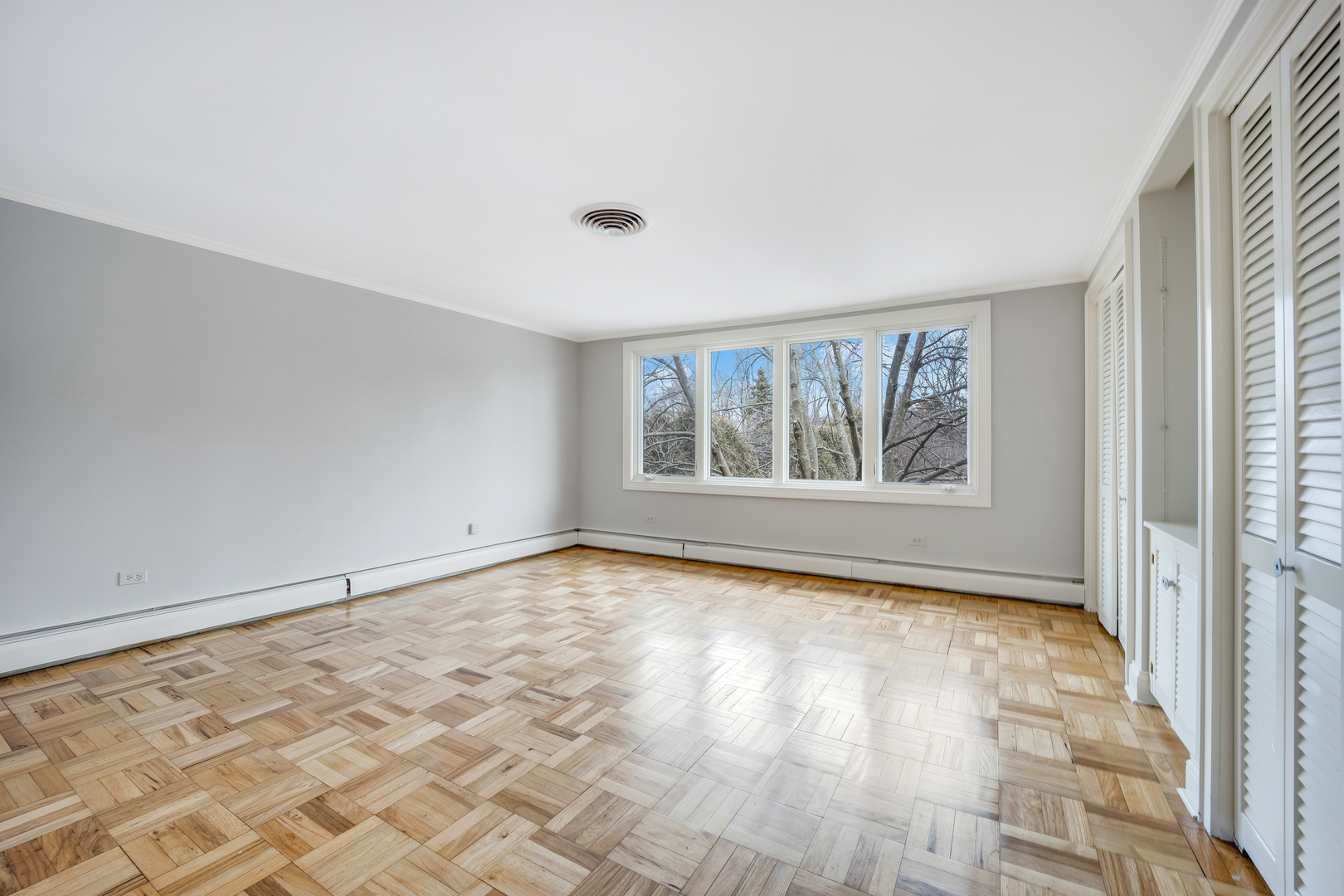 120 E 8th Street, Hinsdale, IL 60521