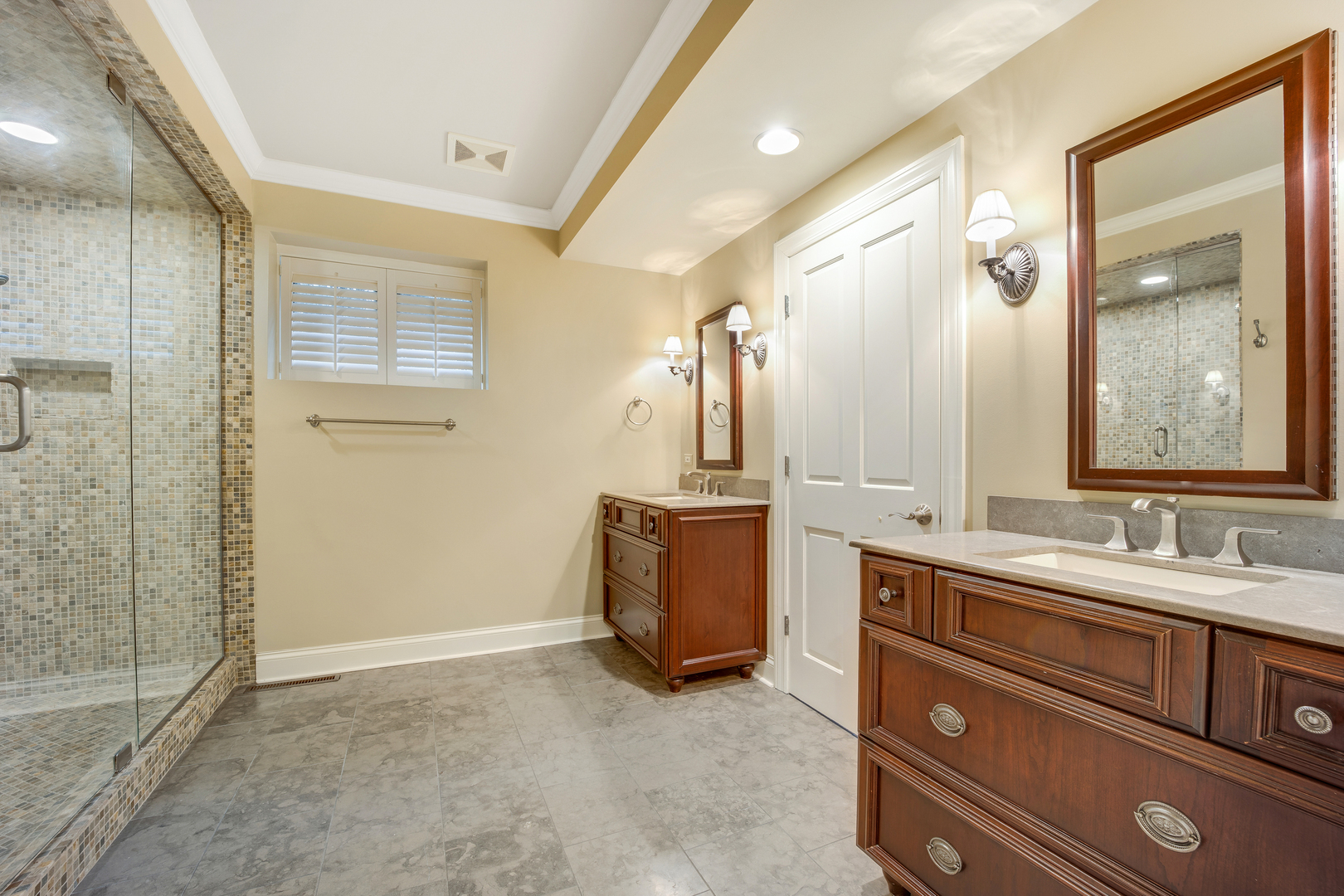 120 E 8th Street, Hinsdale, IL 60521