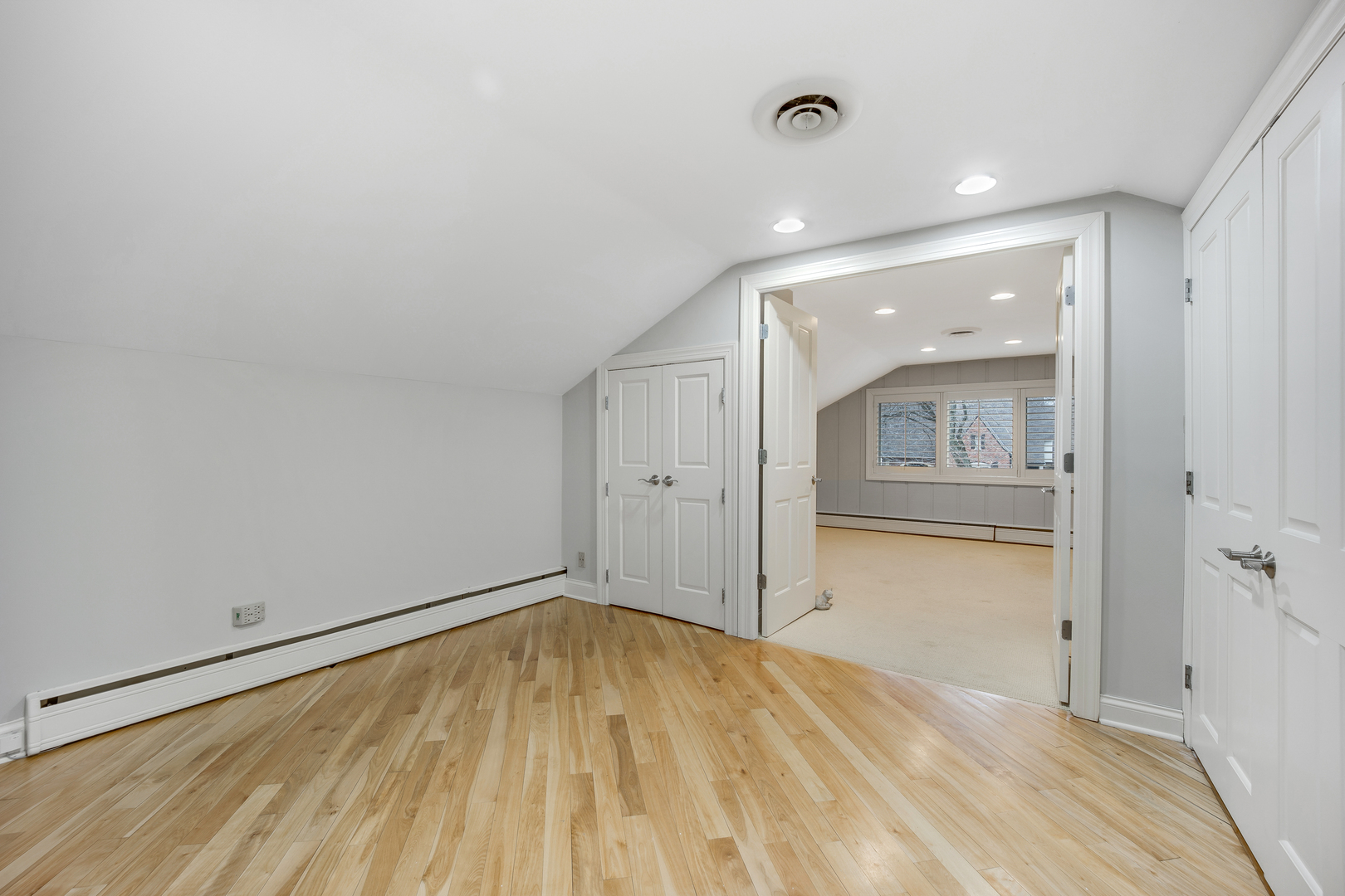 120 E 8th Street, Hinsdale, IL 60521