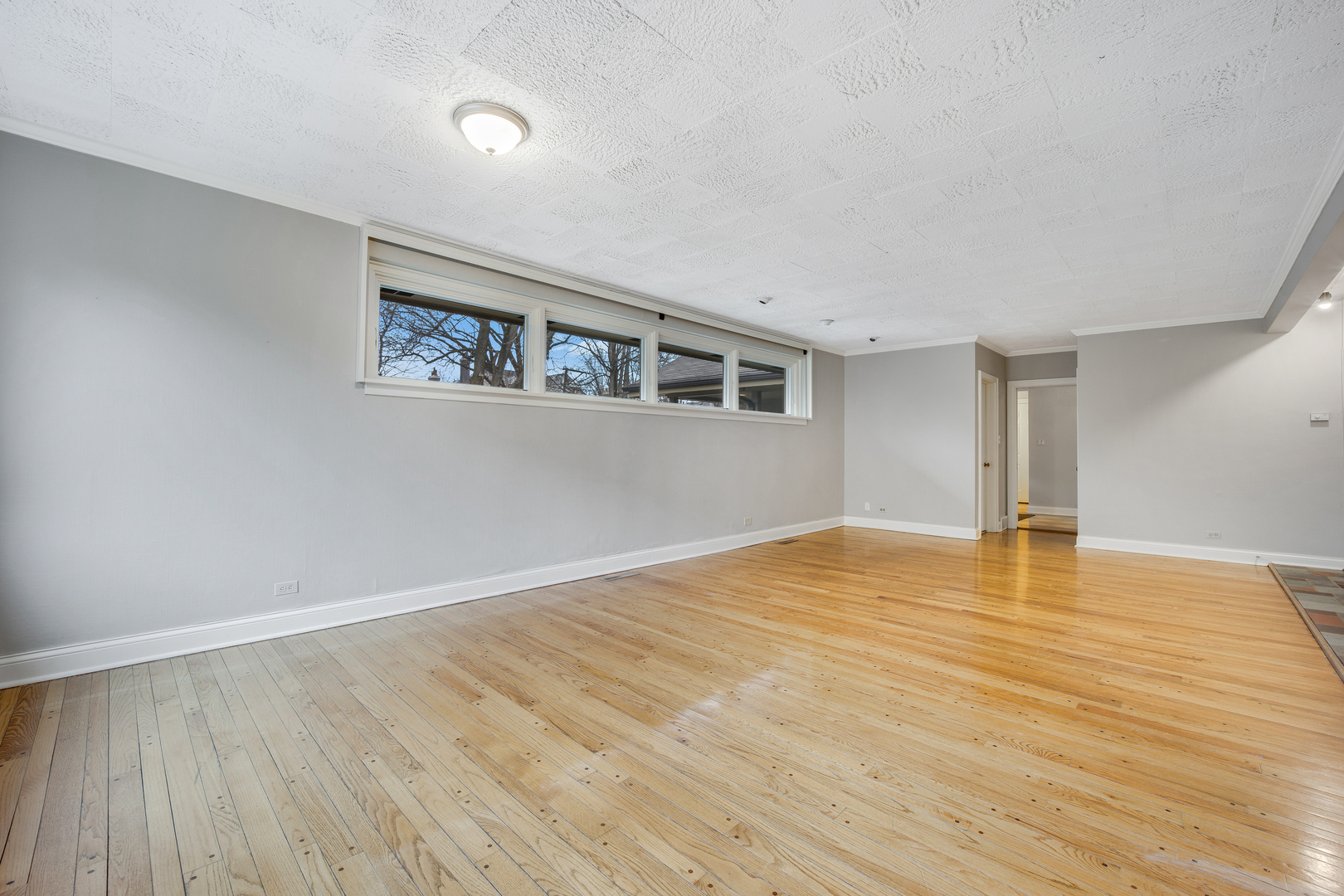 120 E 8th Street, Hinsdale, IL 60521
