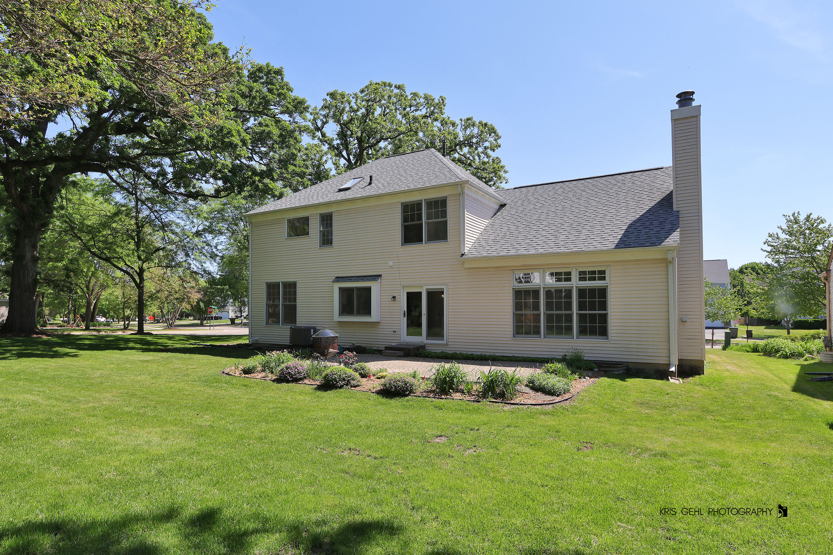 1096 Chesapeake Boulevard, Grayslake, IL 60030