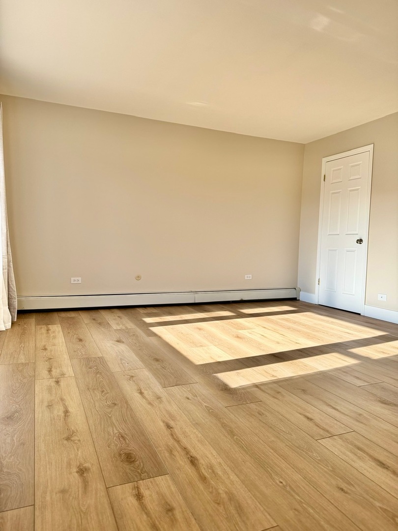 1105 Holiday Lane #7, Des Plaines, IL 60016