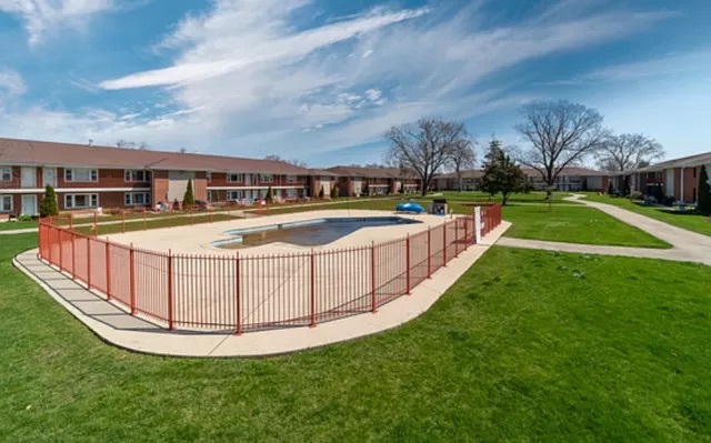 1105 Holiday Lane #7, Des Plaines, IL 60016
