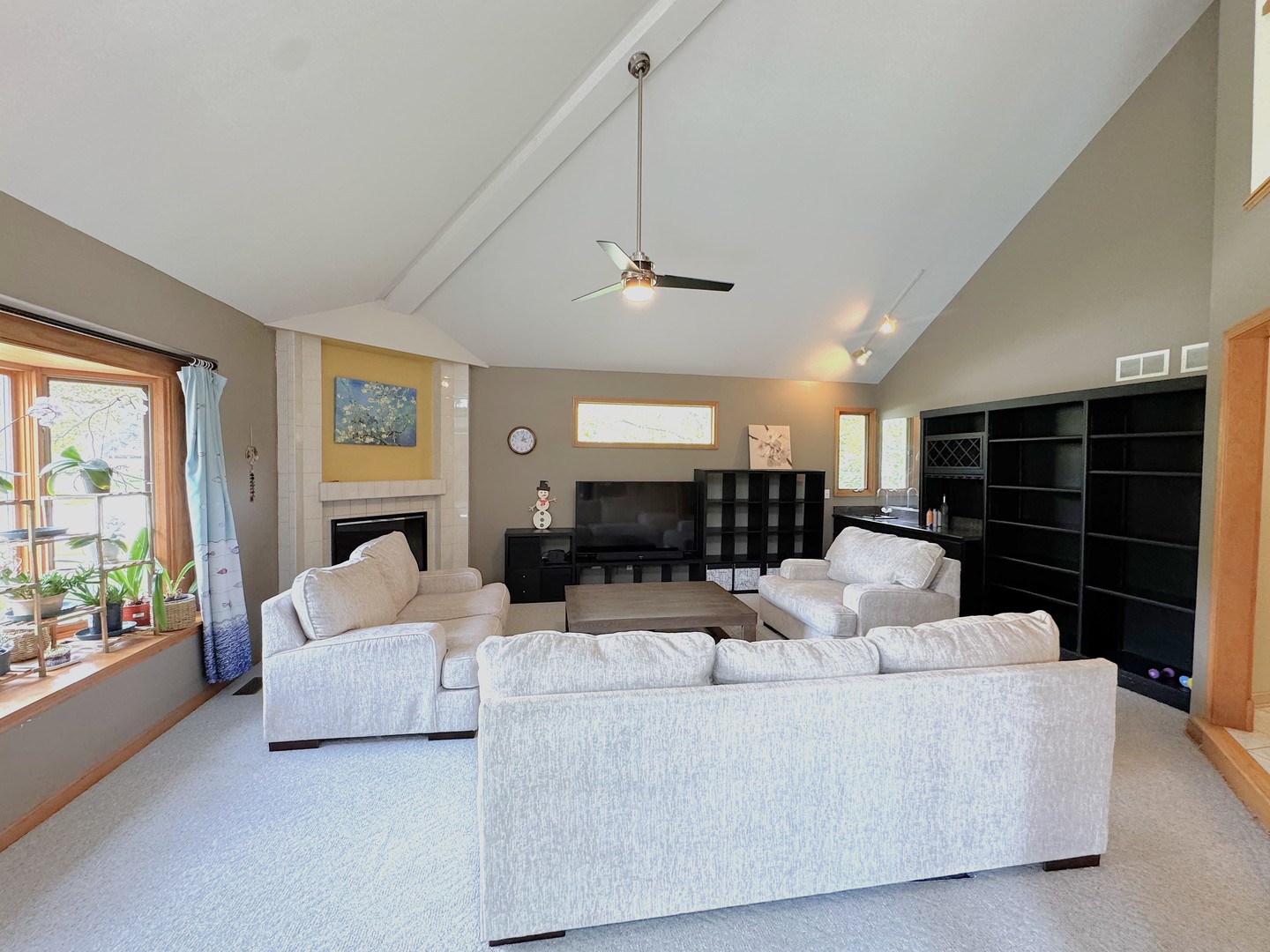 623 Steamboat Road, Naperville, IL 60565