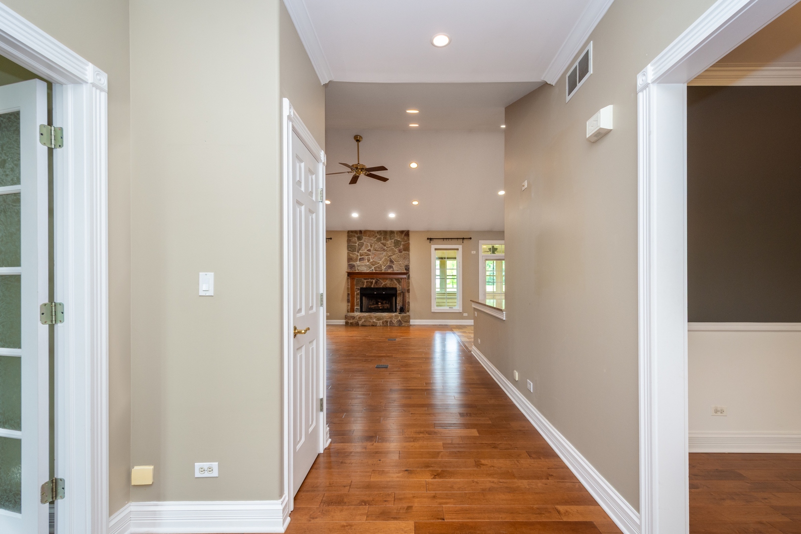 10303 Fox Bluff Lane, Spring Grove, IL 60081