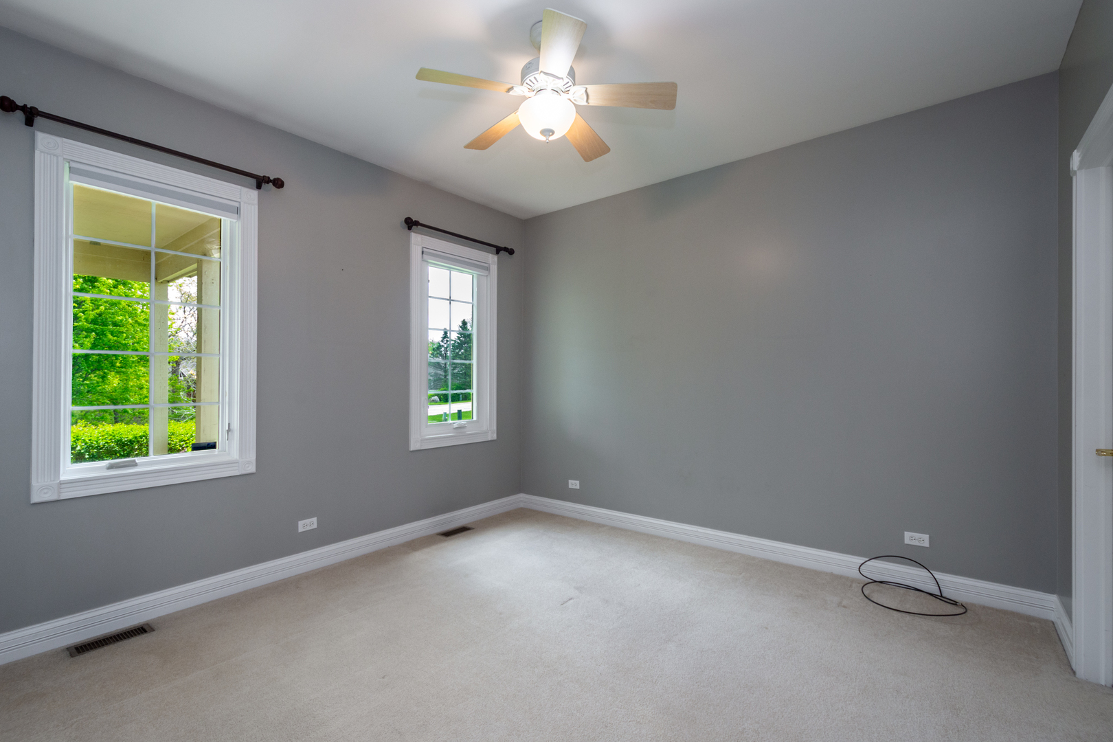 10303 Fox Bluff Lane, Spring Grove, IL 60081