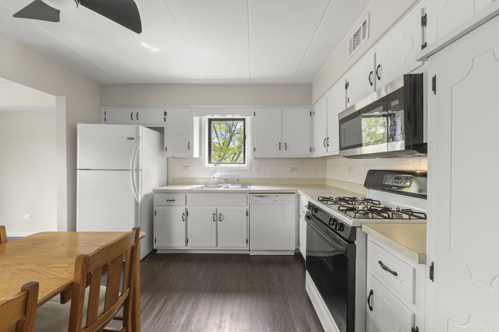 8810 W 140th Street #212, Orland Park, IL 60462