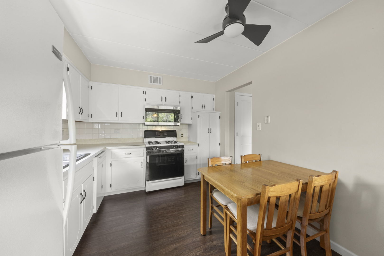 8810 W 140th Street #212, Orland Park, IL 60462
