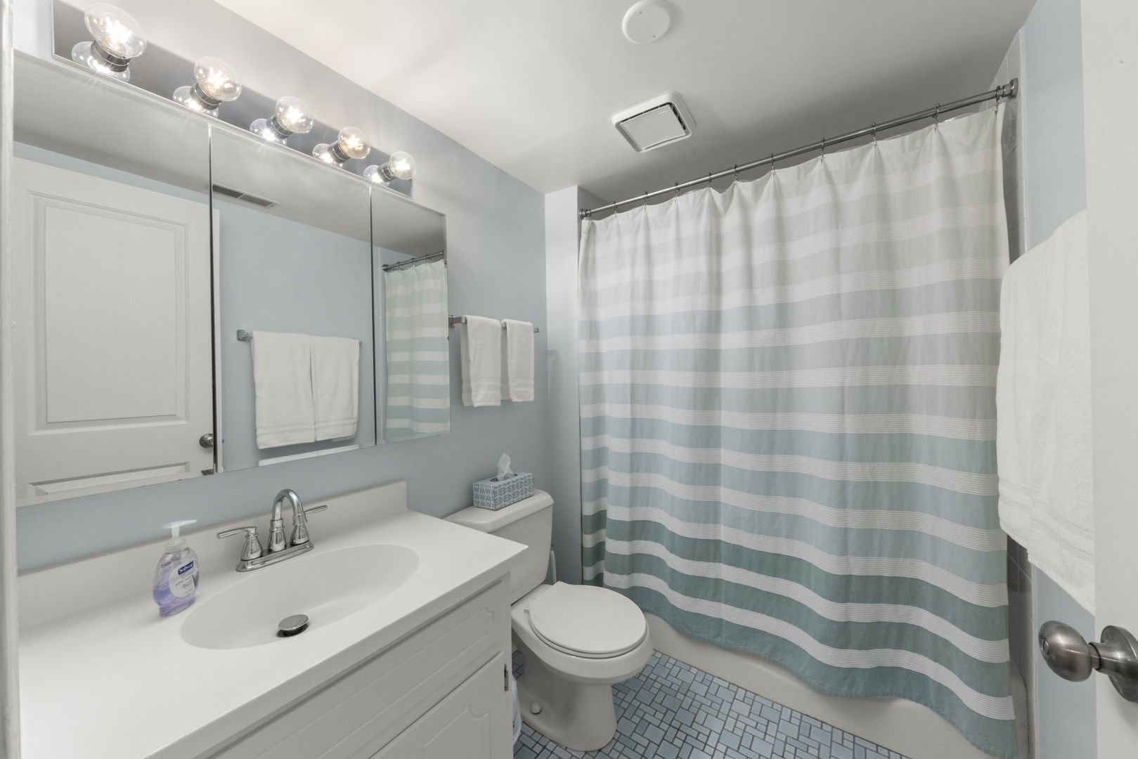 8810 W 140th Street #212, Orland Park, IL 60462