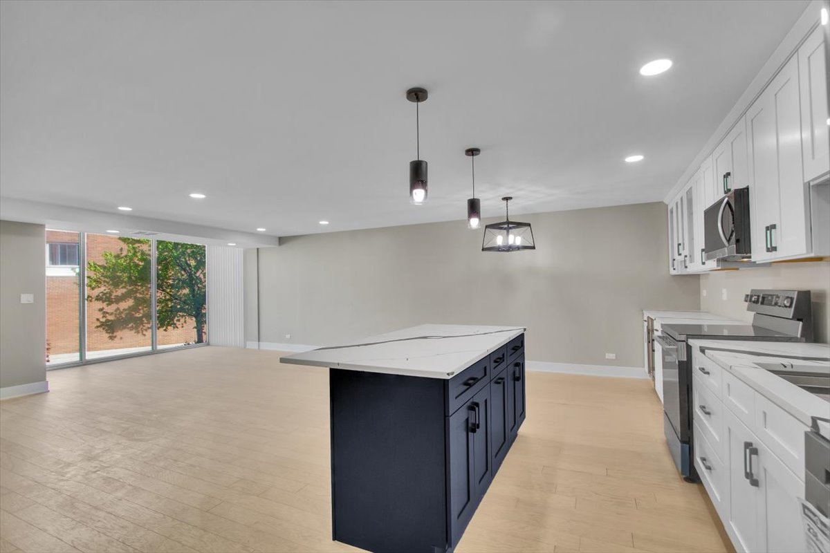 1301 N Western Avenue #134, Lake Forest, IL 60045