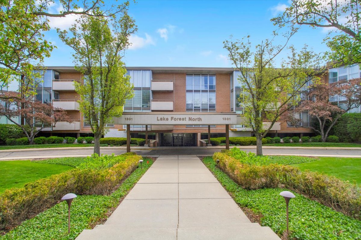 1301 N Western Avenue #134, Lake Forest, IL 60045