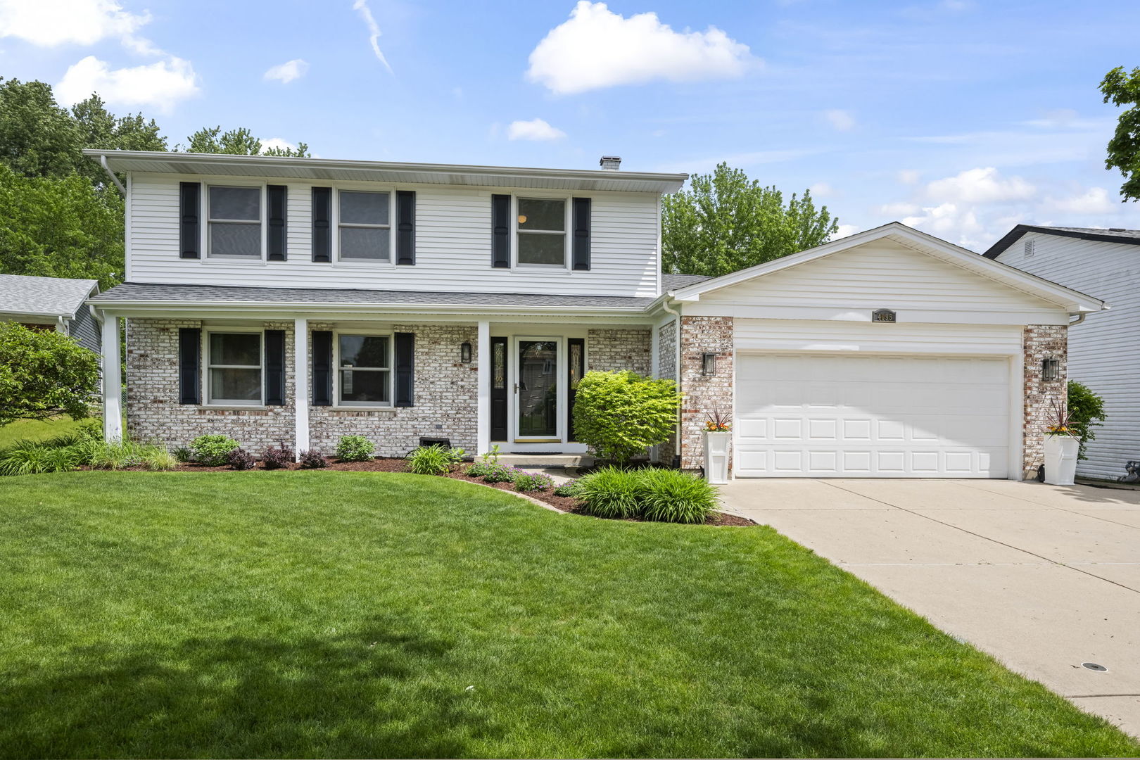 4095 Victoria Drive, Hoffman Estates, IL 60192