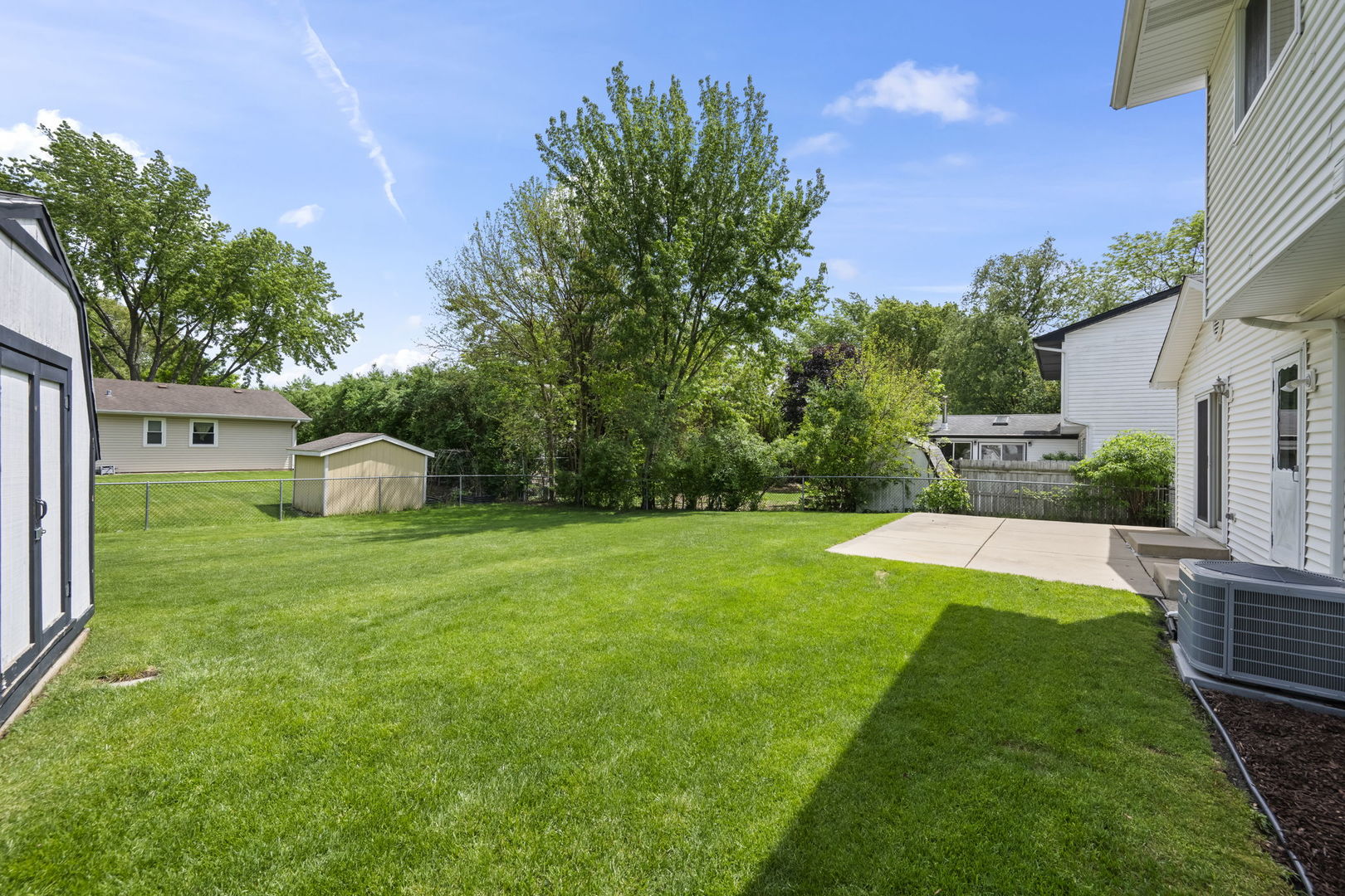 4095 Victoria Drive, Hoffman Estates, IL 60192