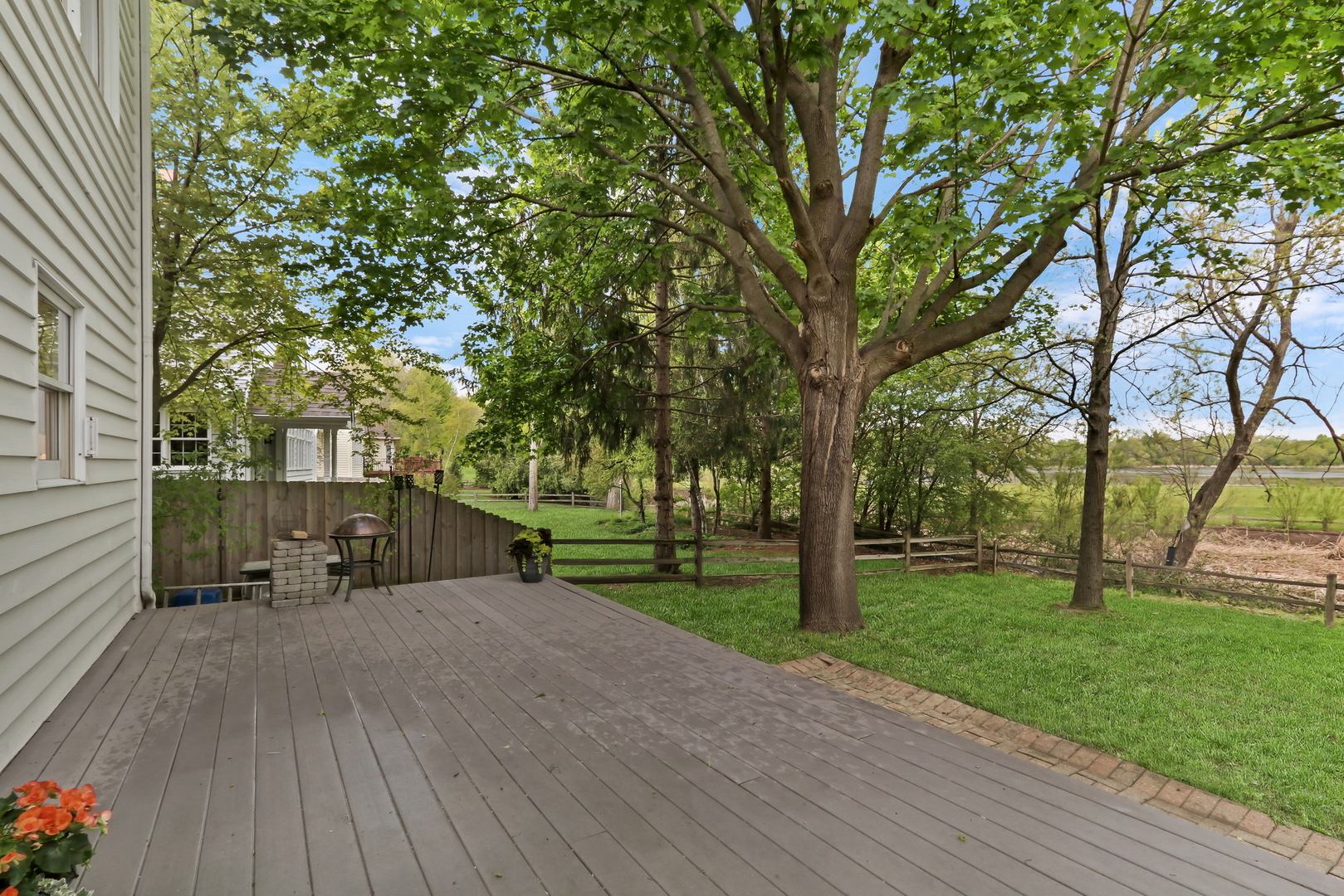 7452 Bittersweet Drive, Gurnee, IL 60031