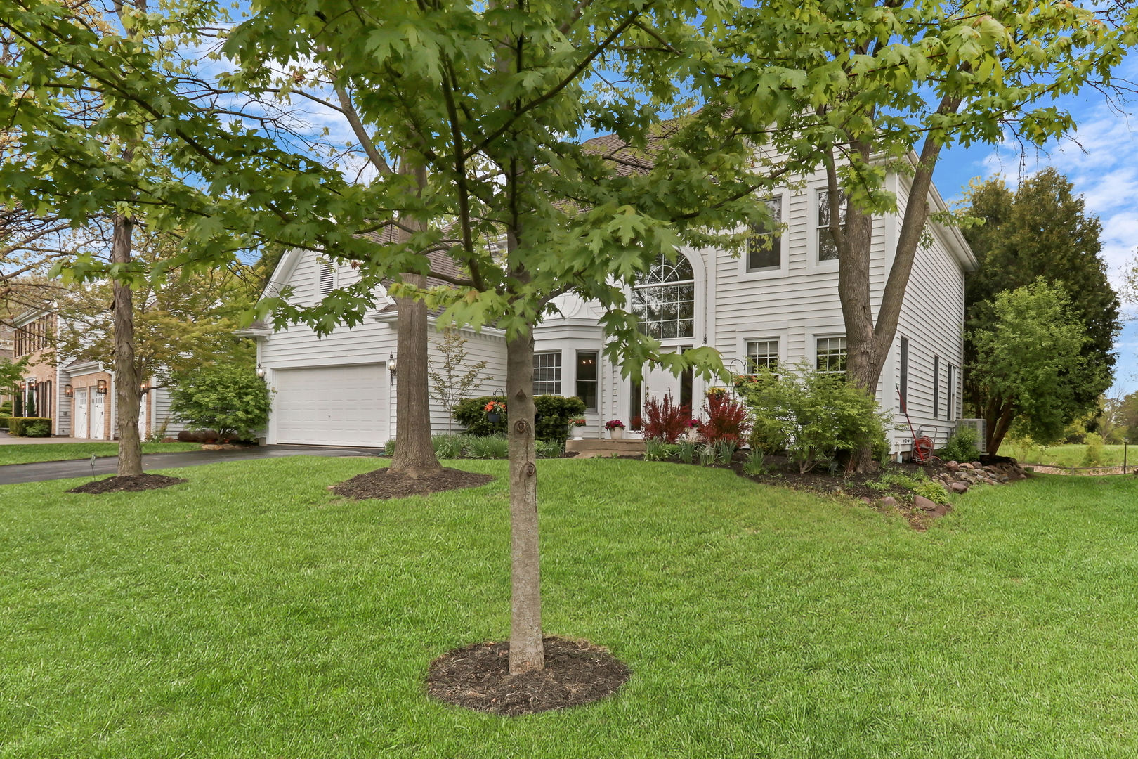 7452 Bittersweet Drive, Gurnee, IL 60031