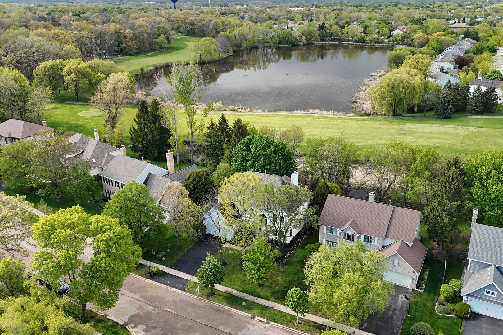 7452 Bittersweet Drive, Gurnee, IL 60031