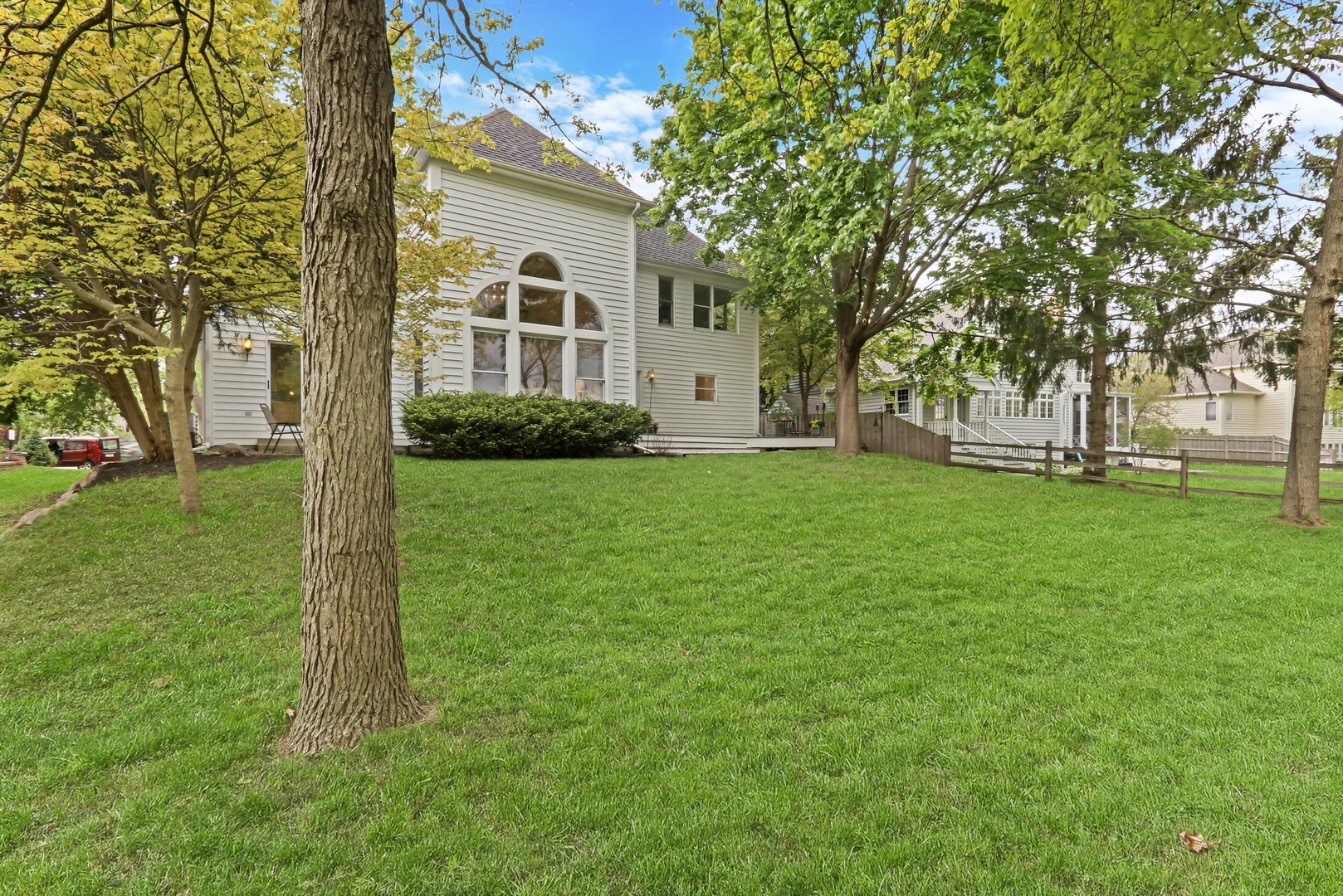 7452 Bittersweet Drive, Gurnee, IL 60031