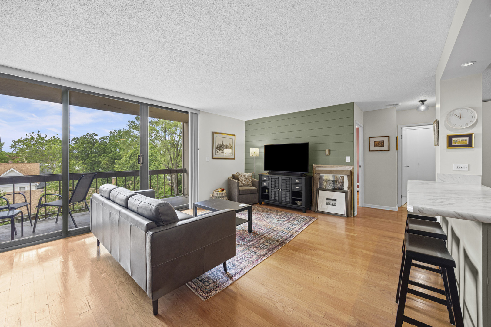1110 Grove Street #4j, Downers Grove, IL 60515