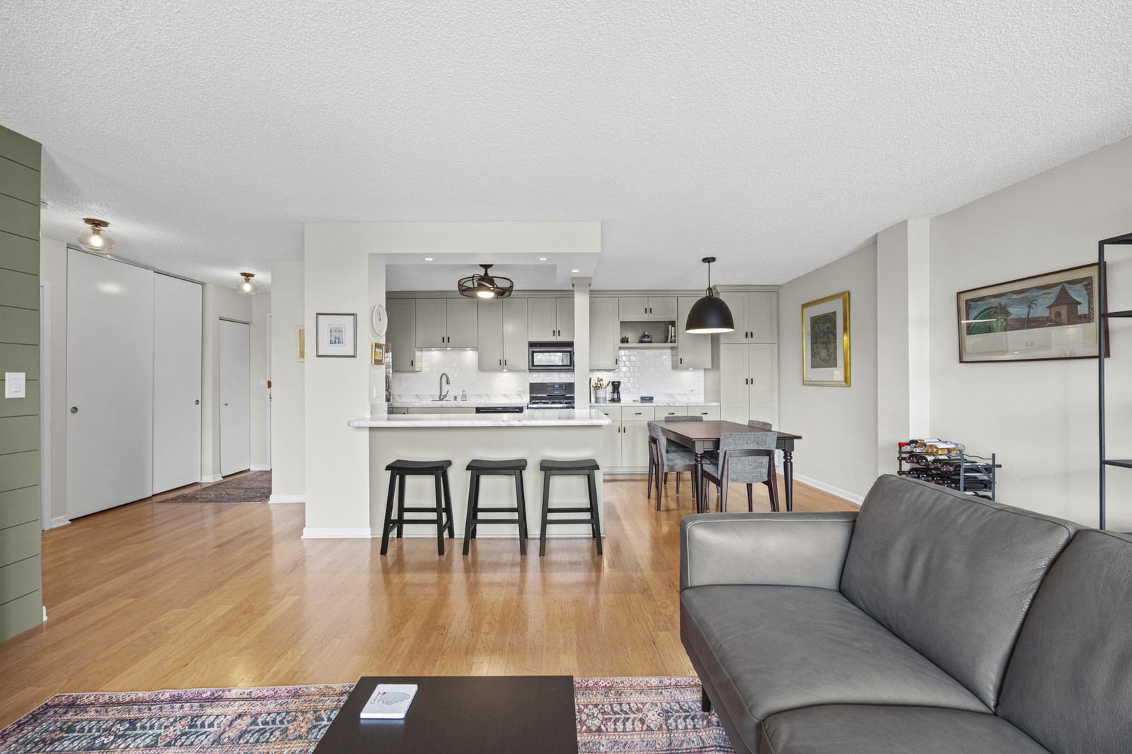 1110 Grove Street #4j, Downers Grove, IL 60515