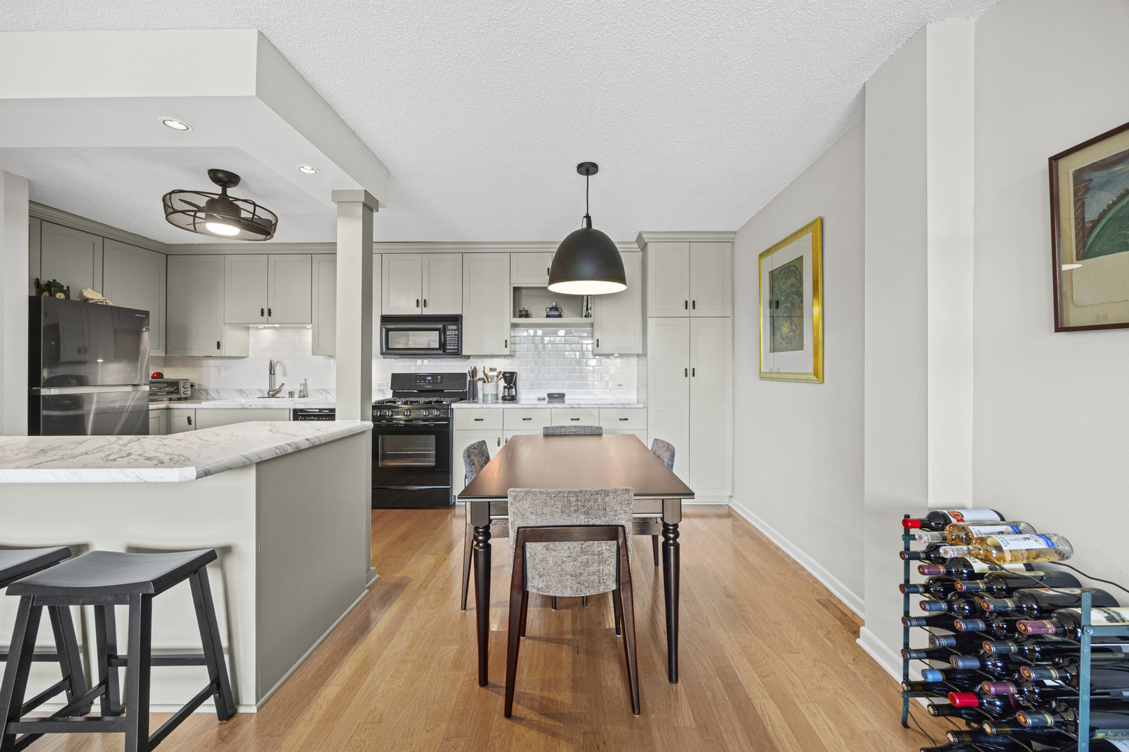 1110 Grove Street #4j, Downers Grove, IL 60515