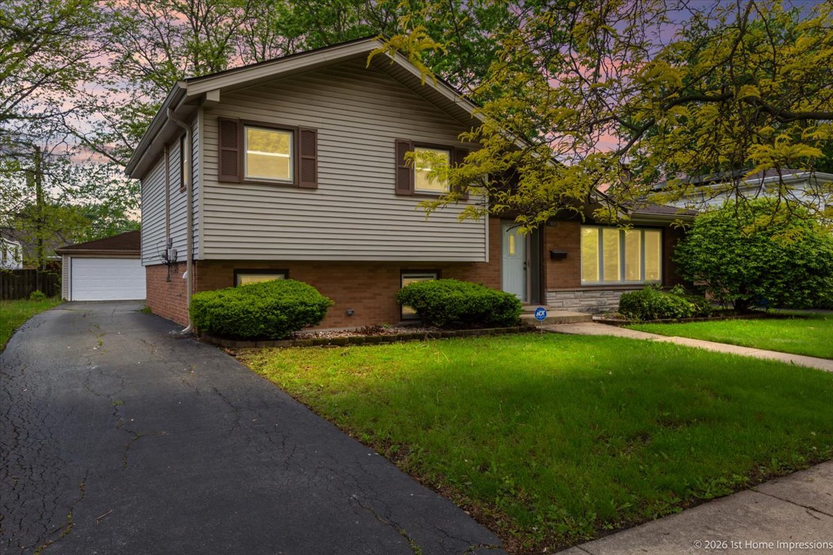 17028 Evans Drive, South Holland, IL 60473