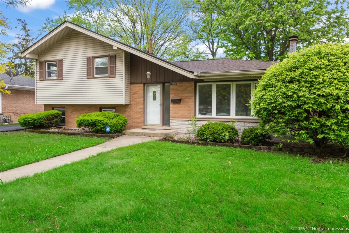 17028 Evans Drive, South Holland, IL 60473