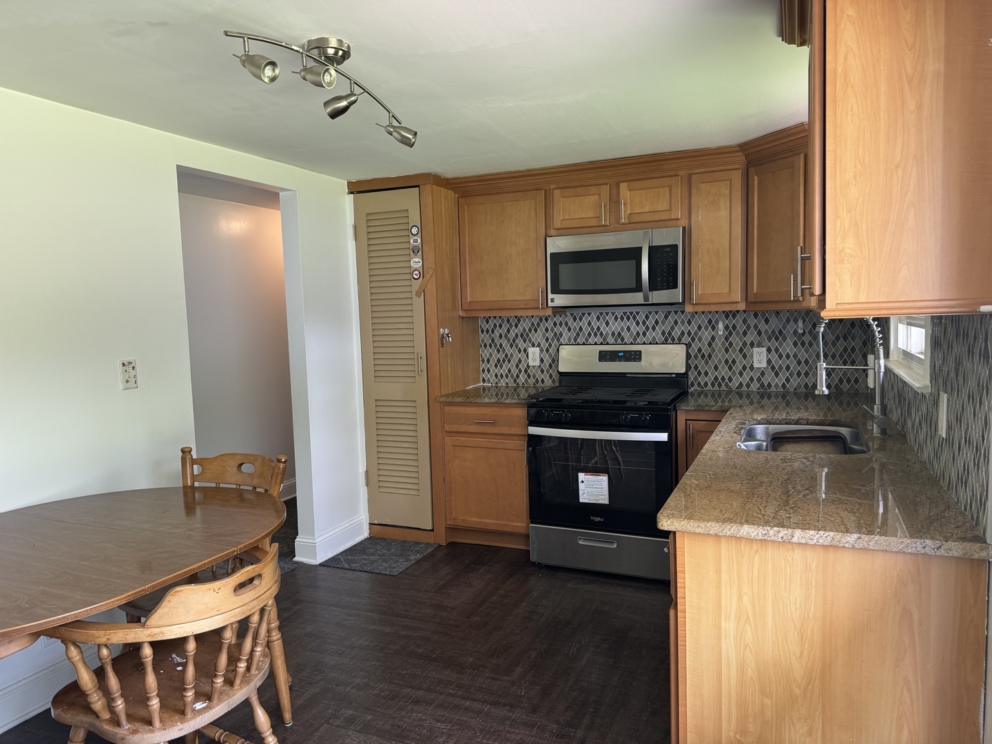 15013 Hartman Drive, Romeoville, IL 60446