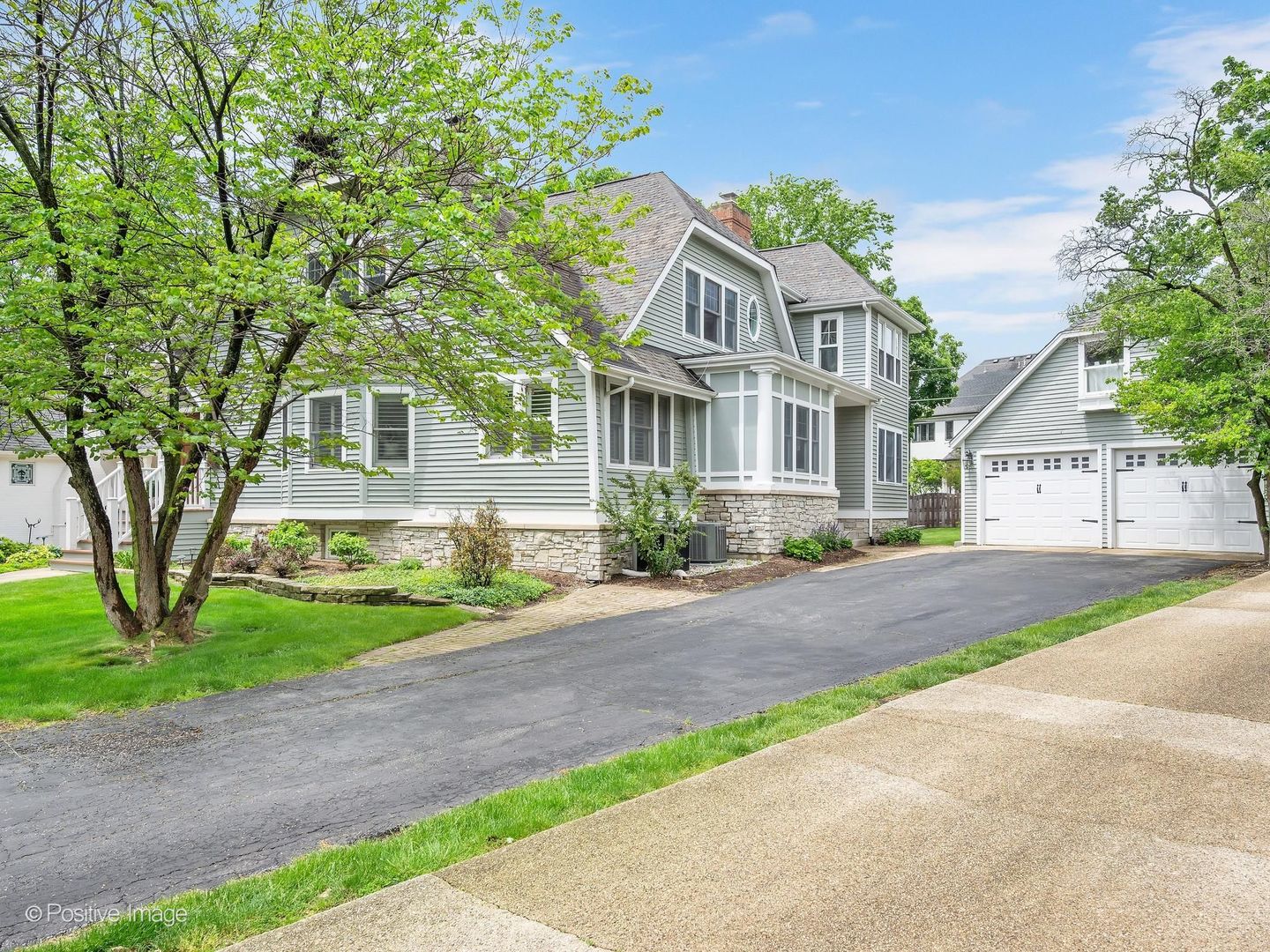 30 Waverly Avenue, Clarendon Hills, IL 60514