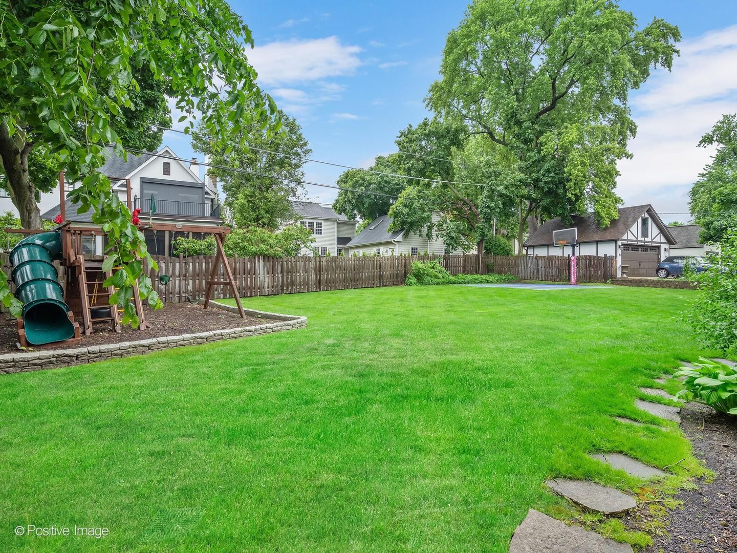 30 Waverly Avenue, Clarendon Hills, IL 60514