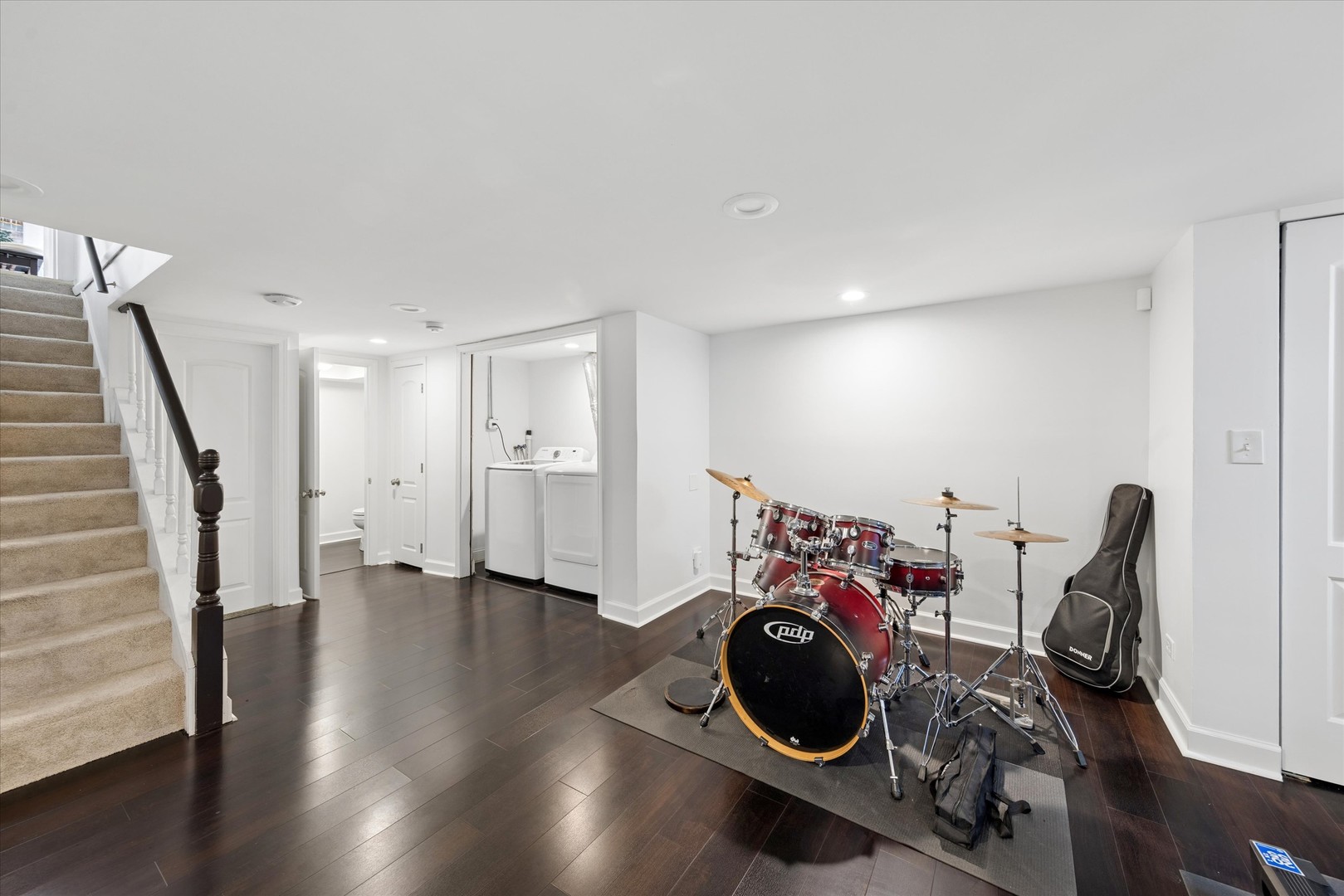 304 Bryant Avenue, Glen Ellyn, IL 60137