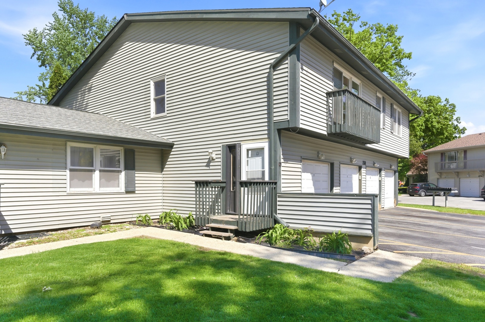 231 Dakota Court #D, Bolingbrook, IL 60440