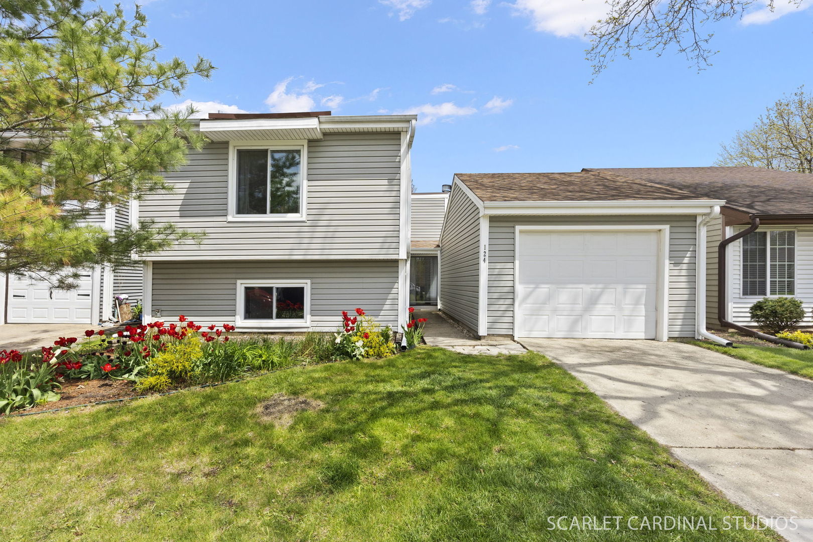30W124 Wood Court, Warrenville, IL 60555