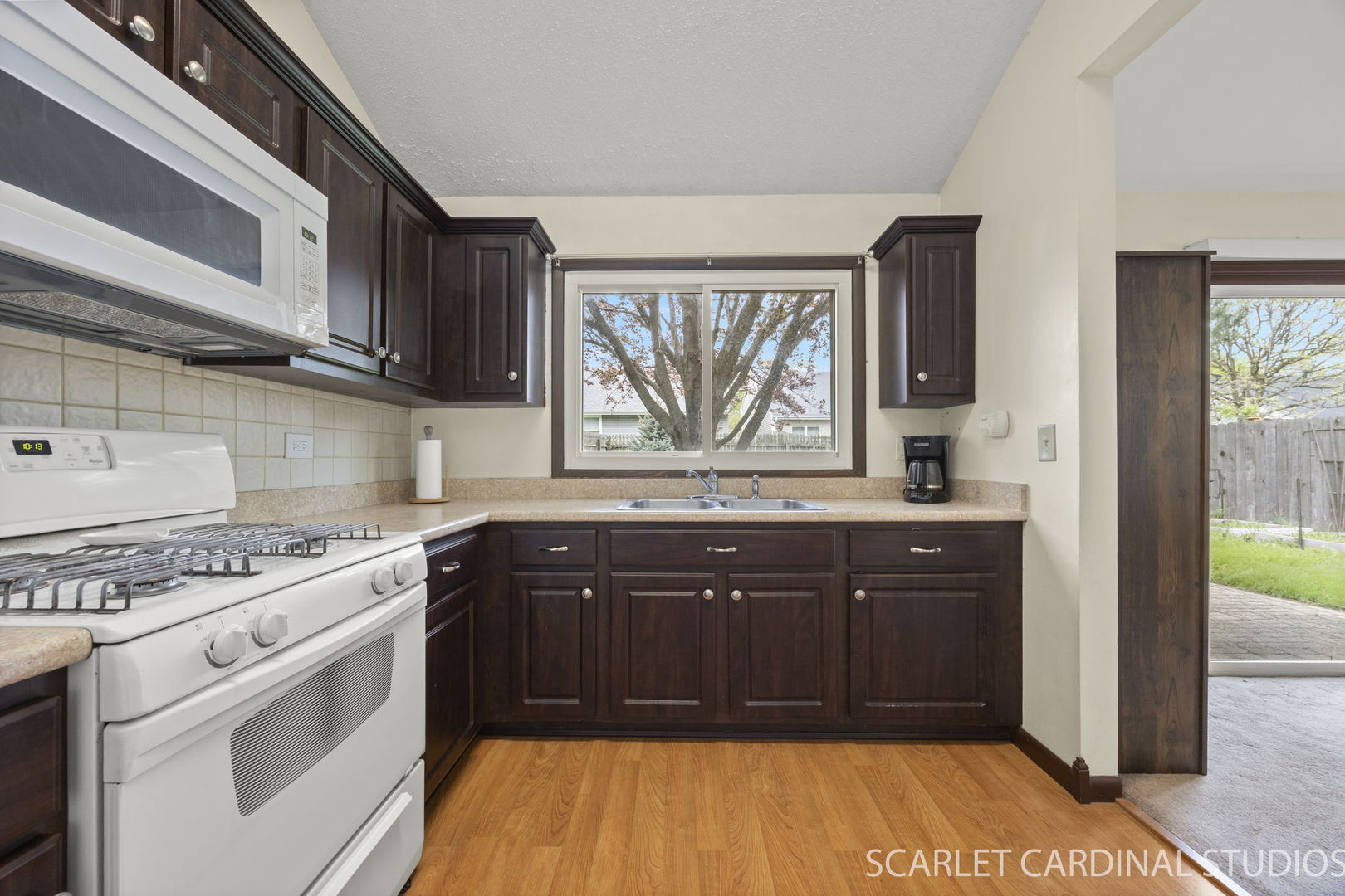 30W124 Wood Court, Warrenville, IL 60555