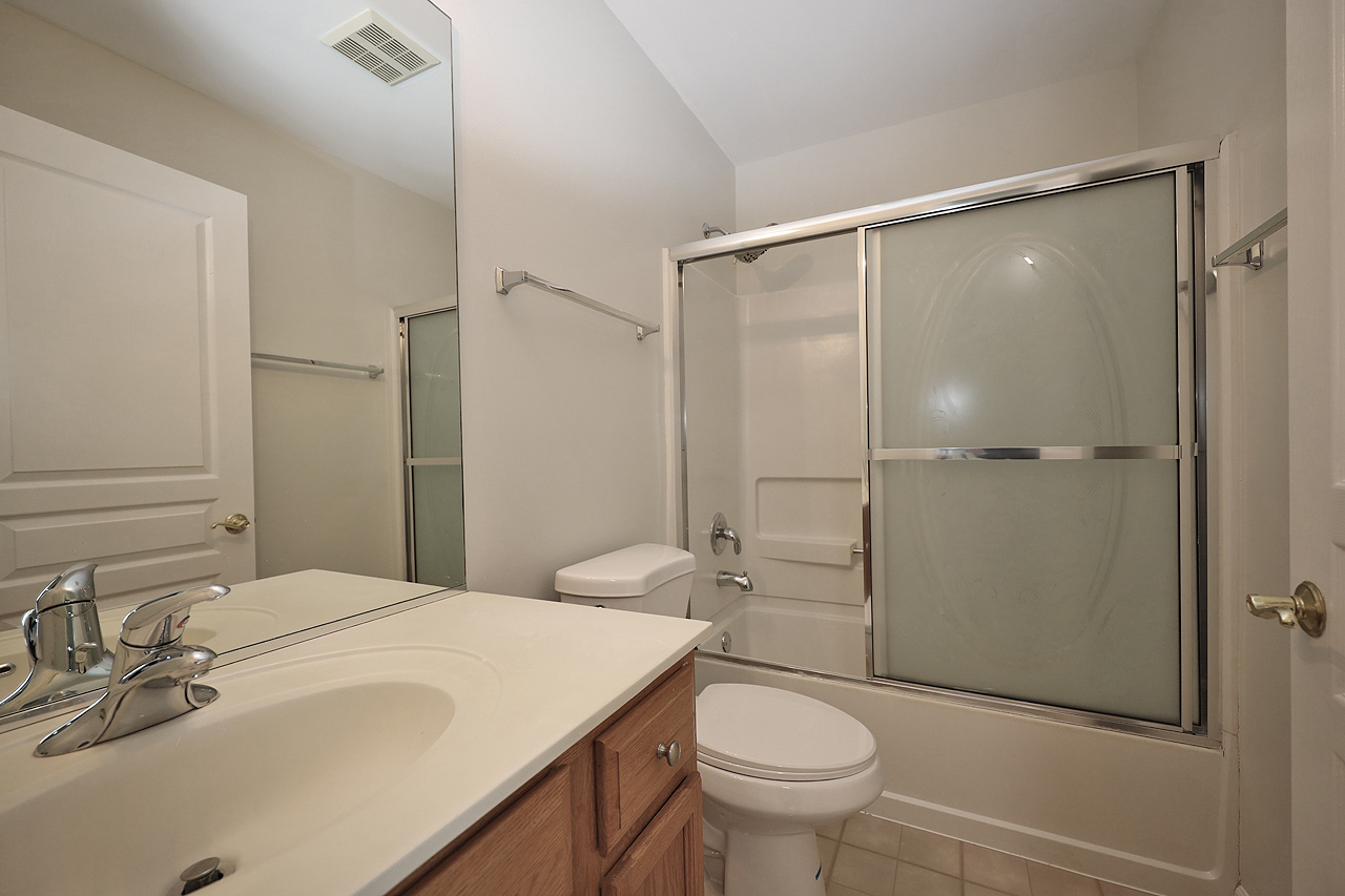 24854 W Gates Lane, Plainfield, IL 60585