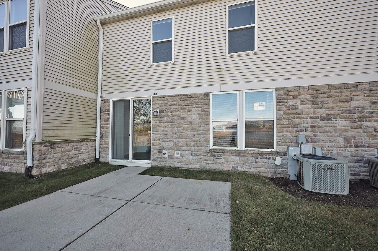 24854 W Gates Lane, Plainfield, IL 60585