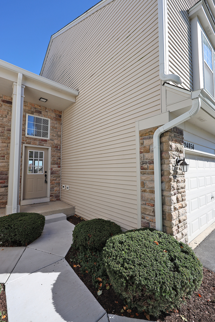24854 W Gates Lane, Plainfield, IL 60585