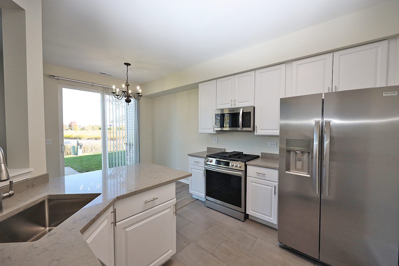 24854 W Gates Lane, Plainfield, IL 60585