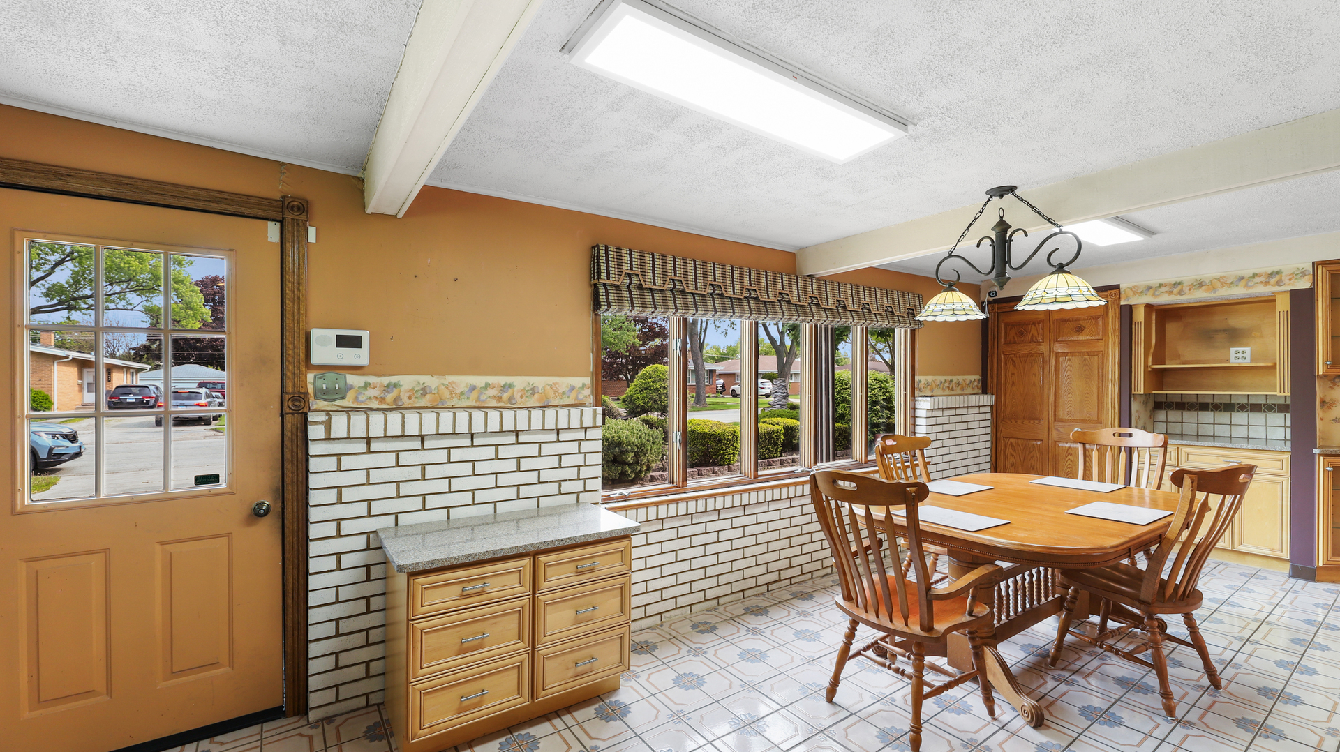380 Forest Preserve Drive, Wood Dale, IL 60191