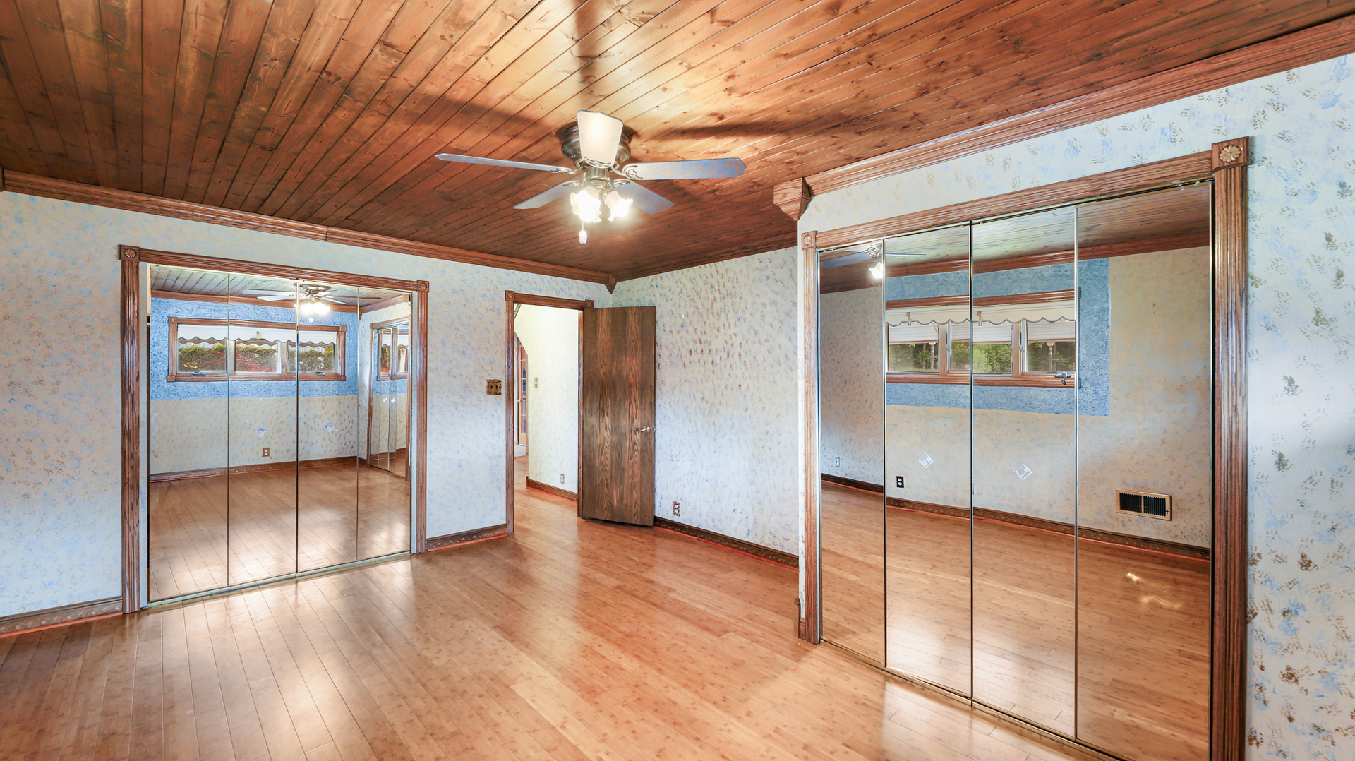 380 Forest Preserve Drive, Wood Dale, IL 60191