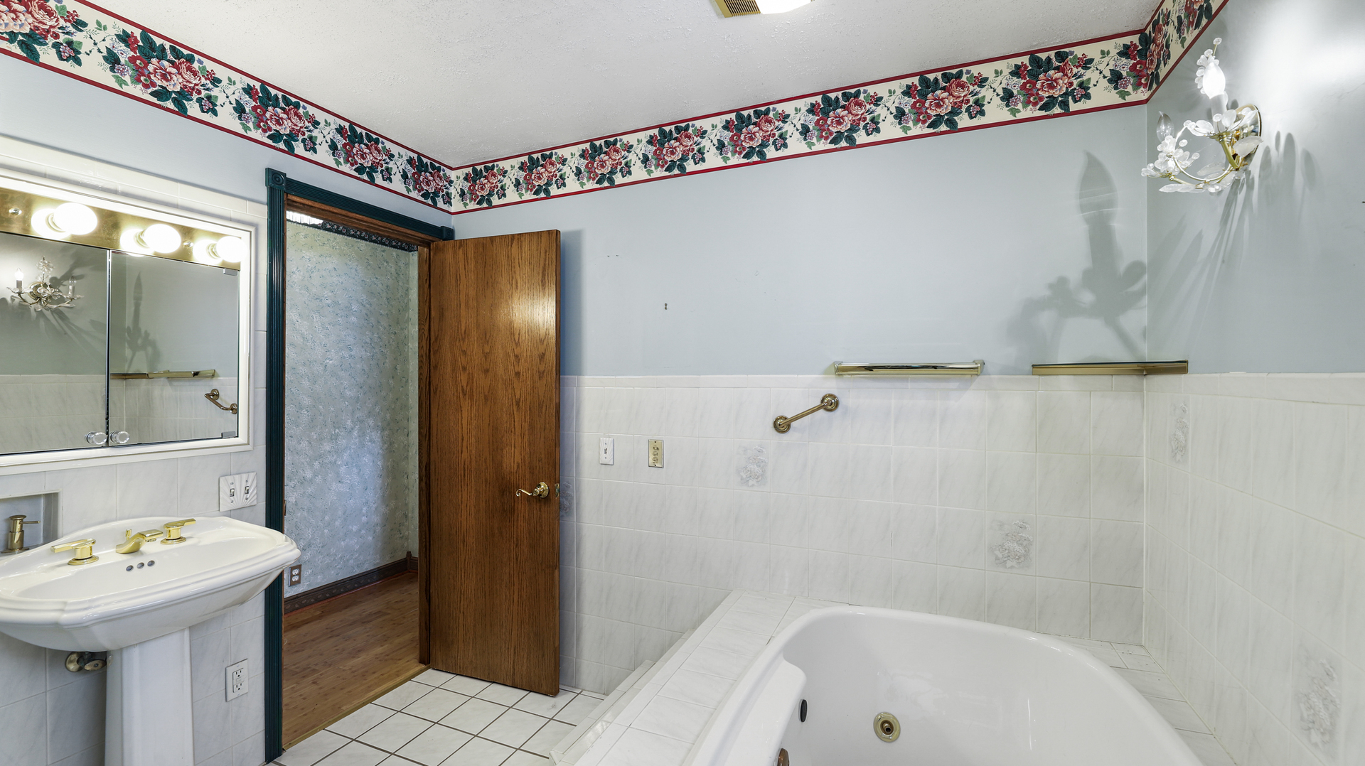 380 Forest Preserve Drive, Wood Dale, IL 60191