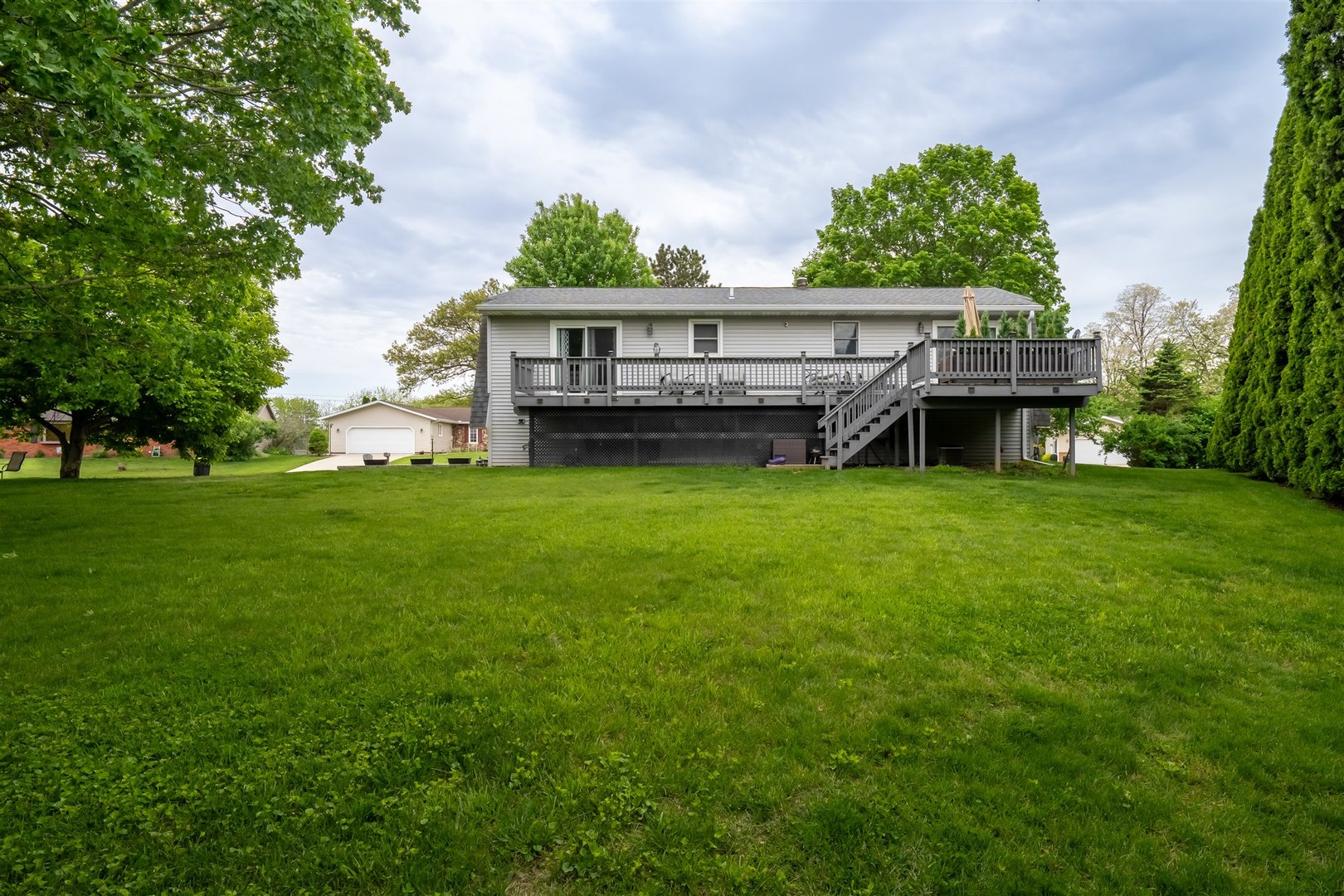 217 INDIAN CREEK Drive, Pekin, IL 61554