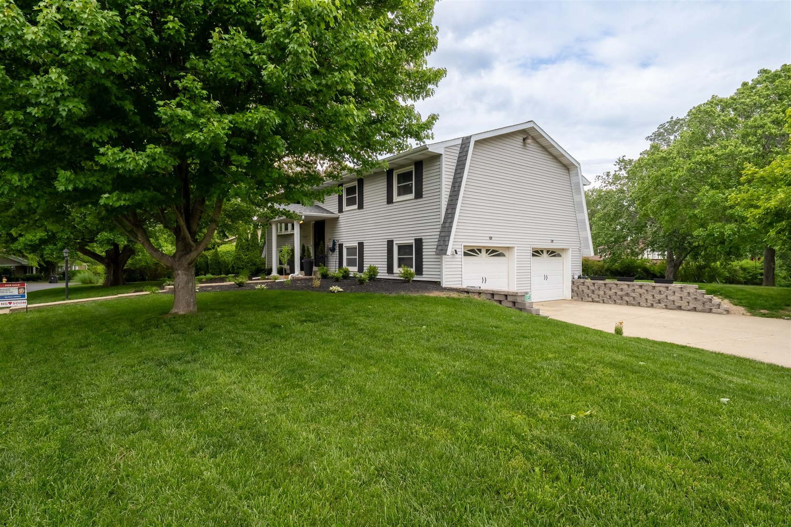 217 INDIAN CREEK Drive, Pekin, IL 61554