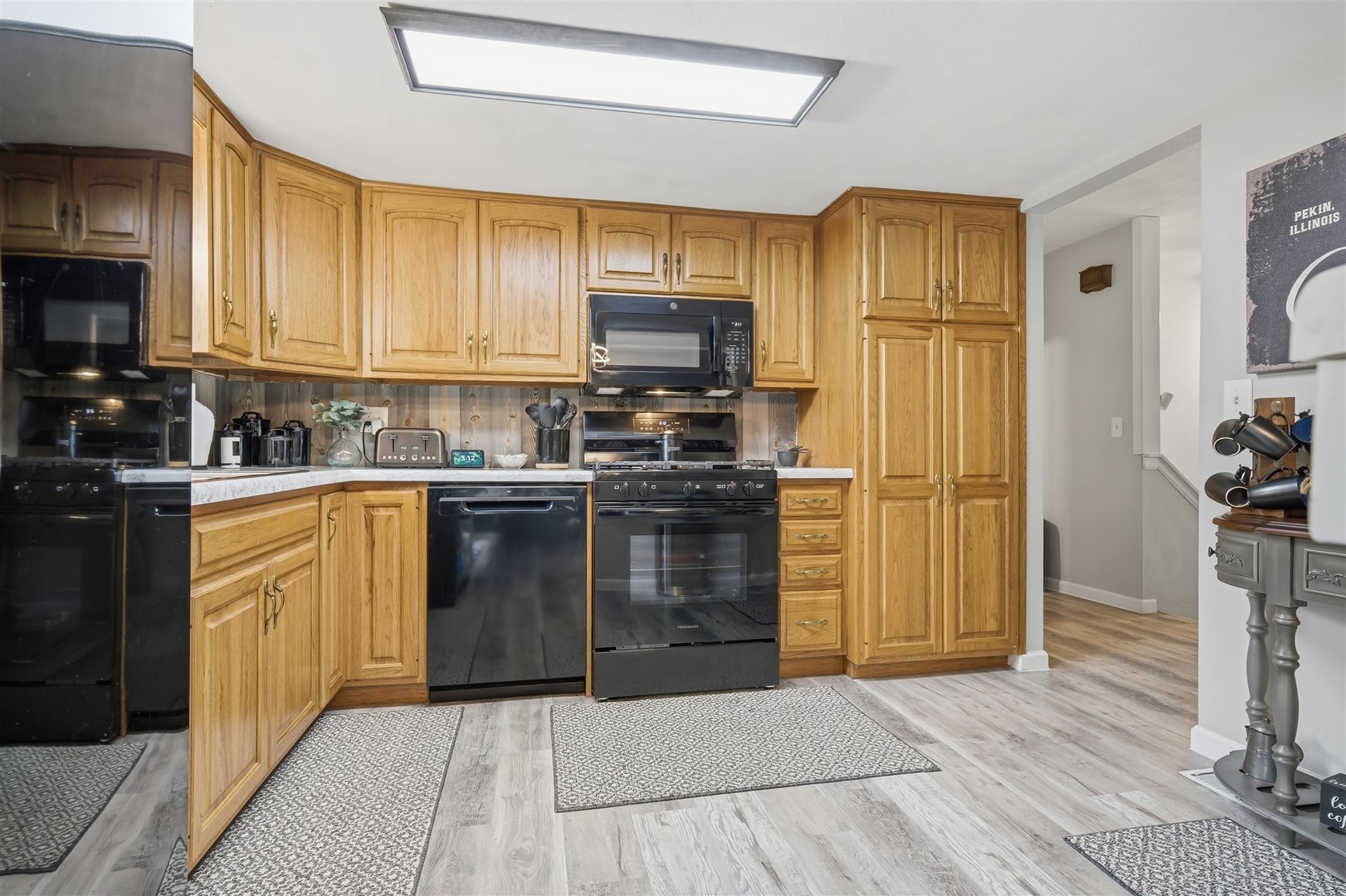 217 INDIAN CREEK Drive, Pekin, IL 61554