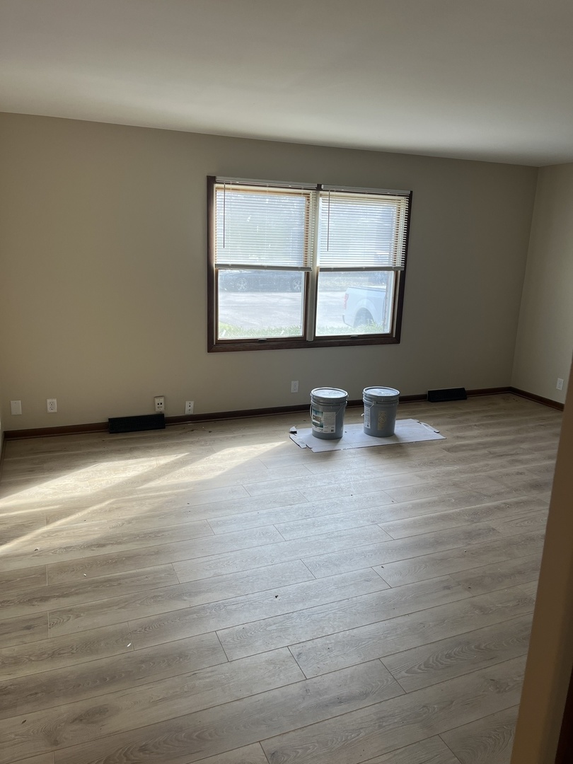 402 W Washington Street, Yorkville, IL 60560