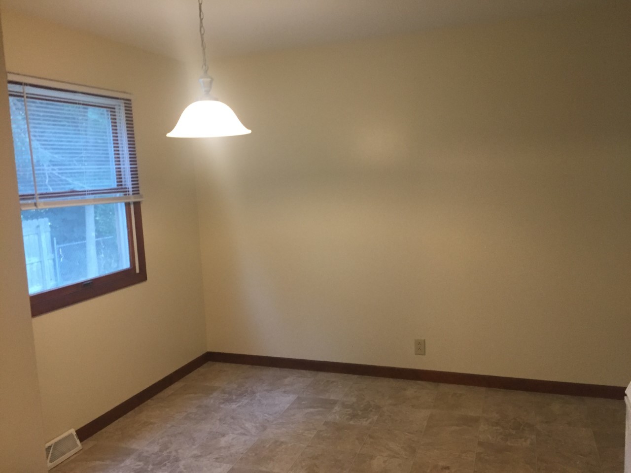 402 W Washington Street, Yorkville, IL 60560