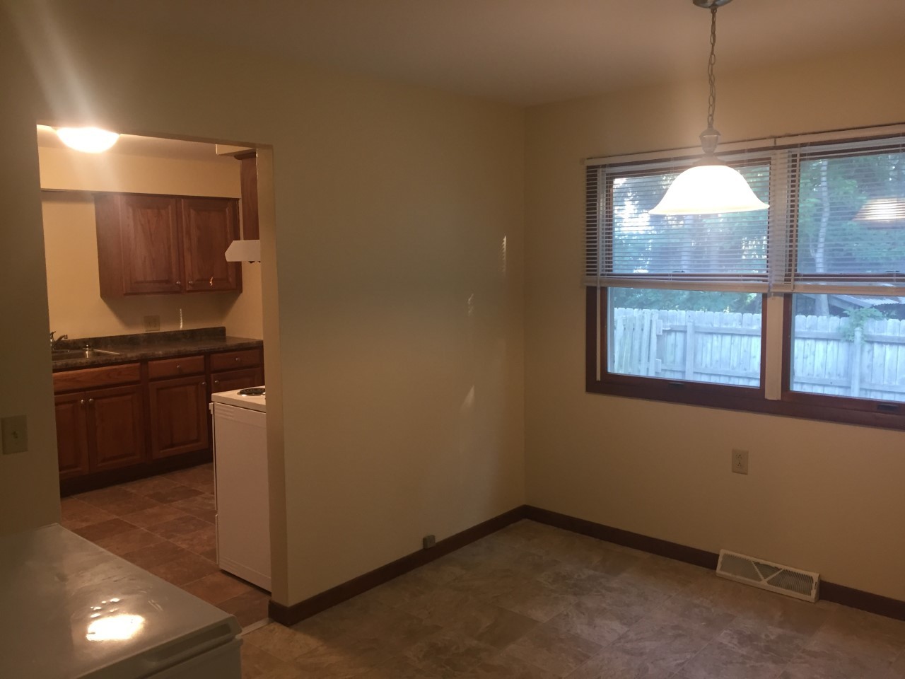 402 W Washington Street, Yorkville, IL 60560
