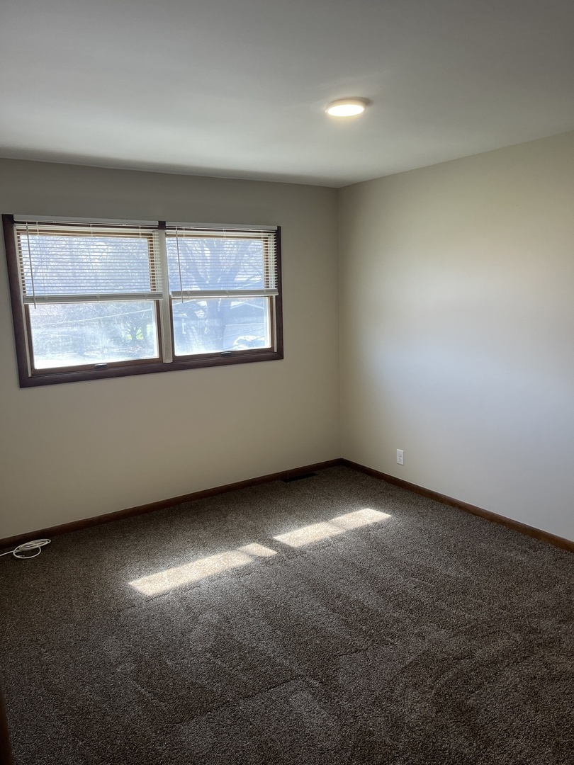 402 W Washington Street, Yorkville, IL 60560