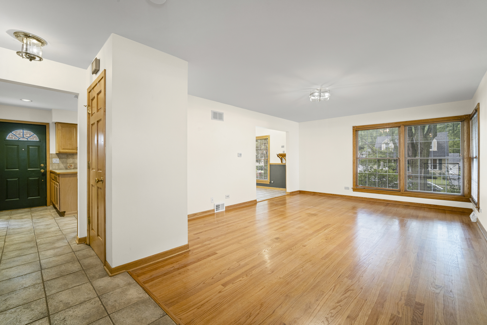 421 N Elm Street, Itasca, IL 60143