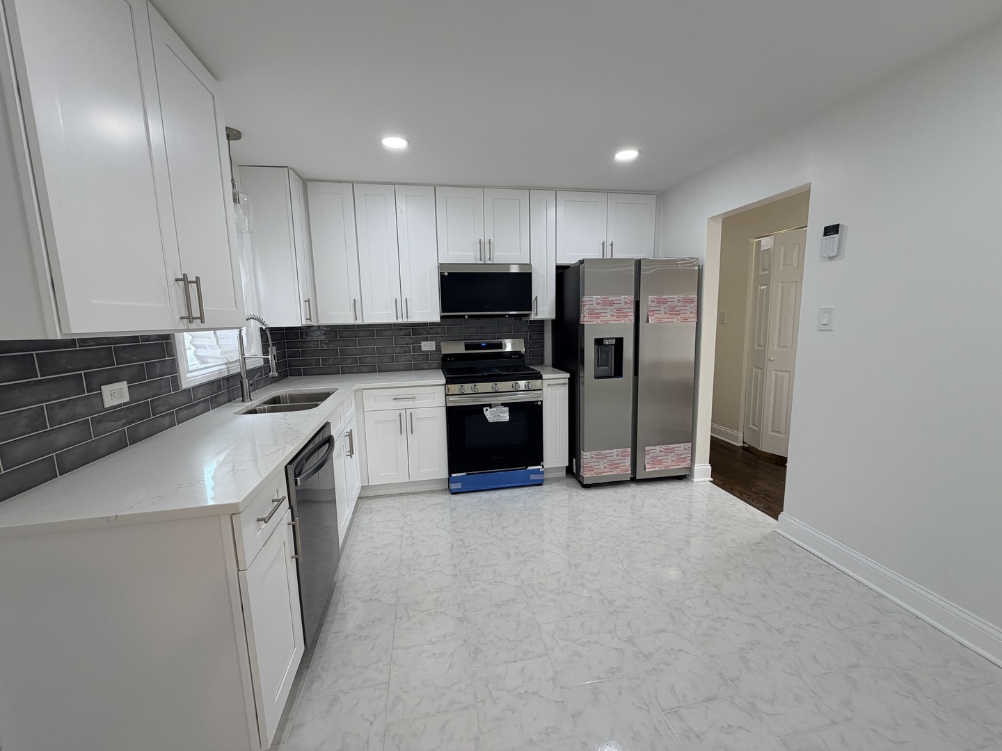 15203 Waterman Drive, South Holland, IL 60473